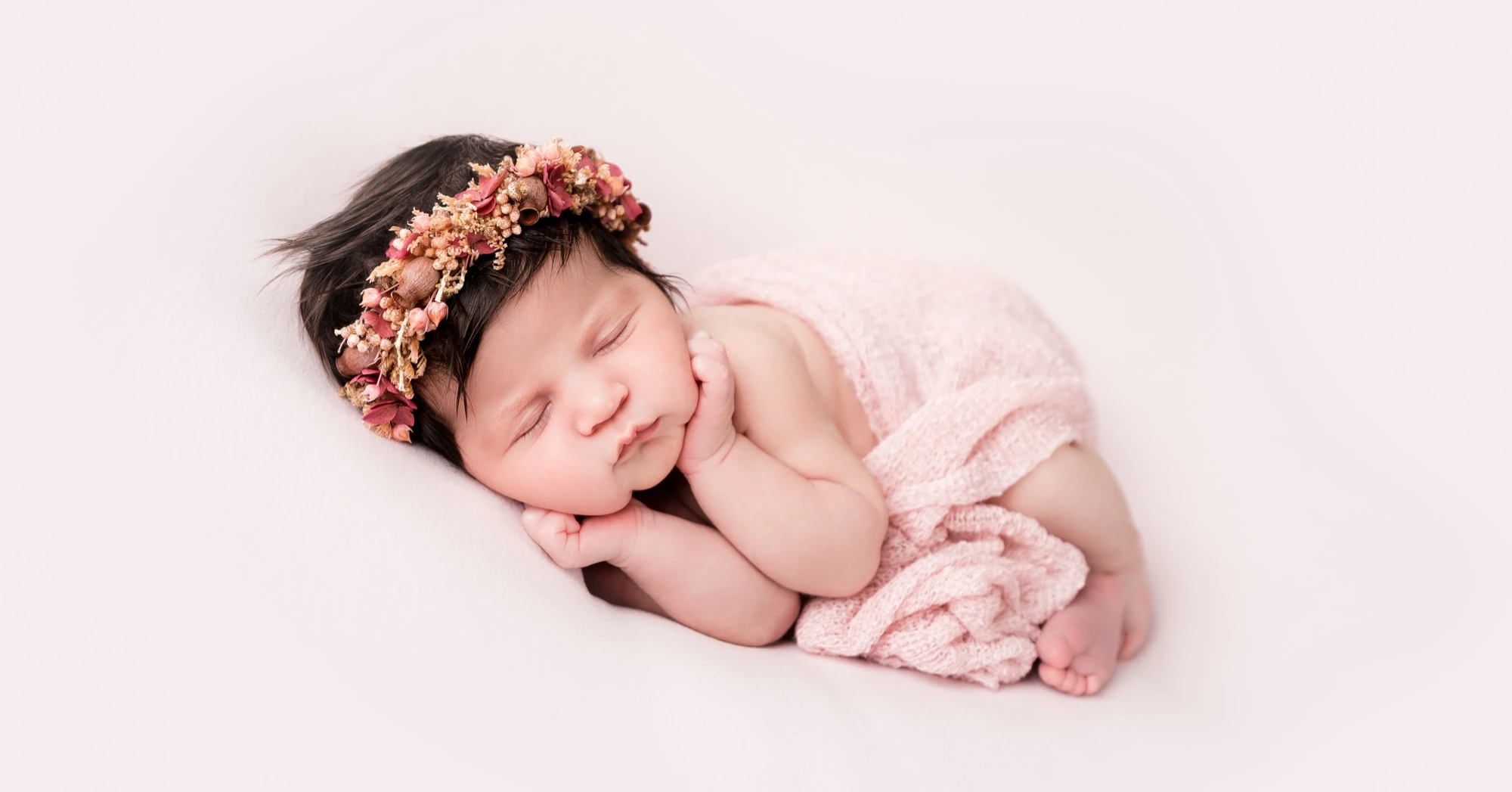 Newborn Photography in Gledswood Hills
