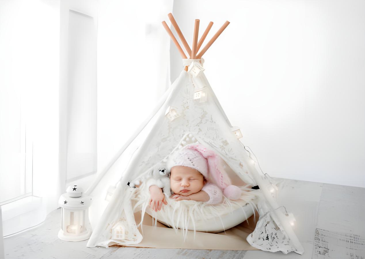 Studio vs. In Home Newborn Photography img